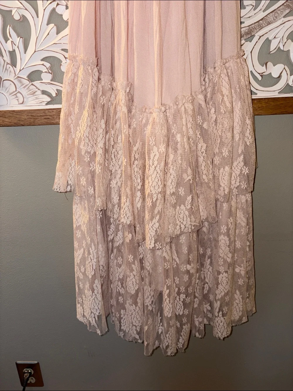 Joyfolie Mia Joy Catrin Boho Lace Tiered Maxi Chiffon Dress Blush sz 12 EUC